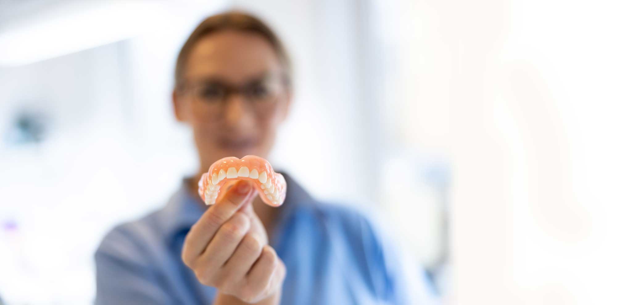 Overmunds tandprotese