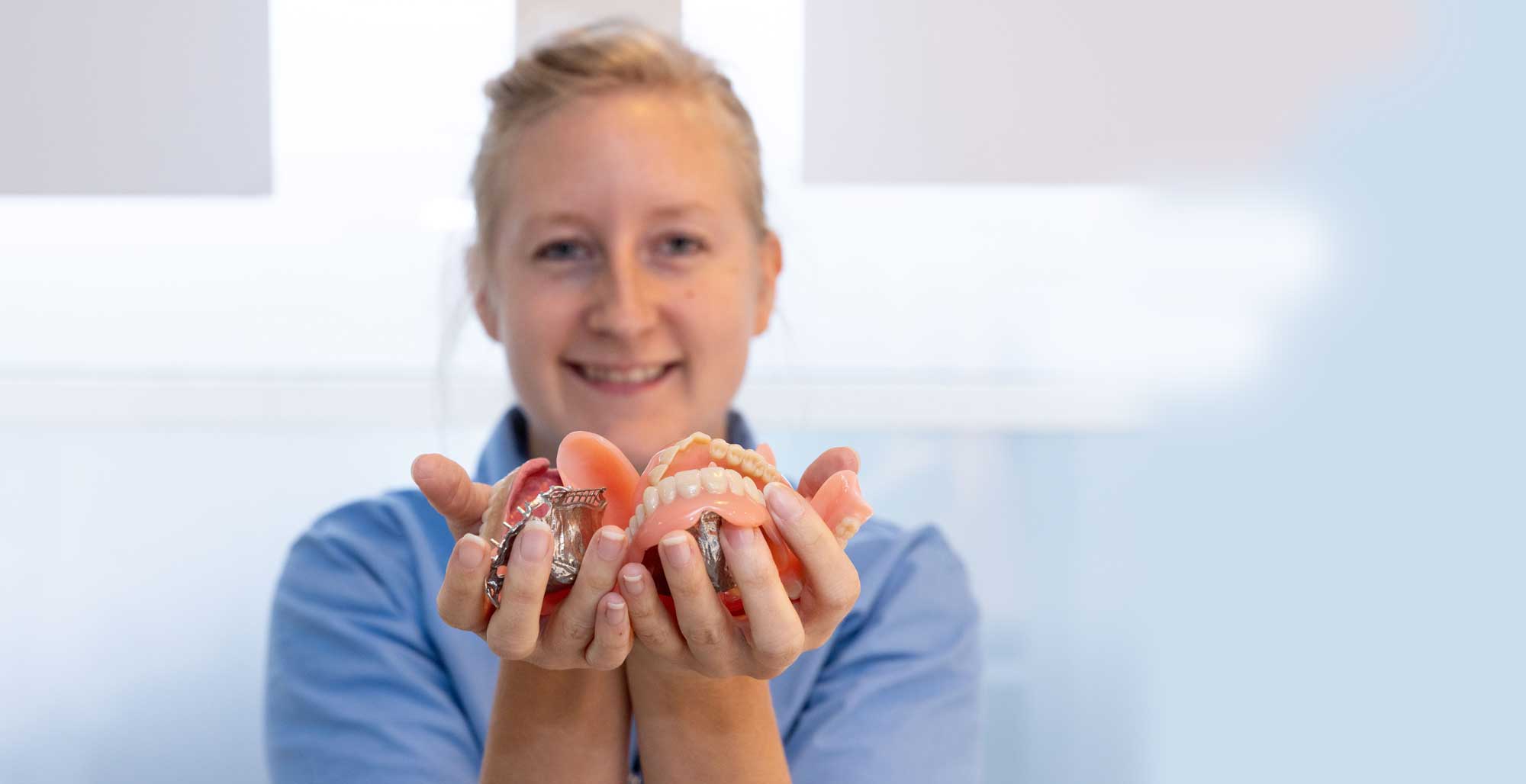 Forskellige tandprotese typer