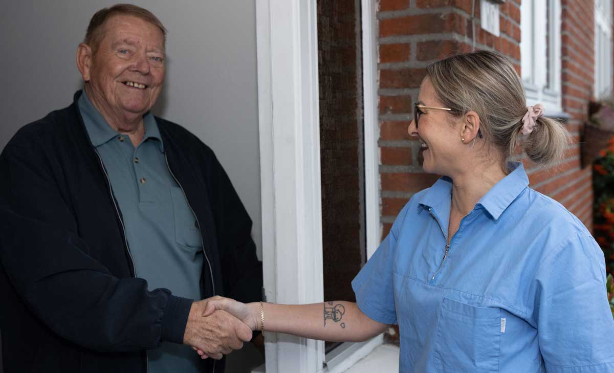 Hjemmebesøg af tandtekniker